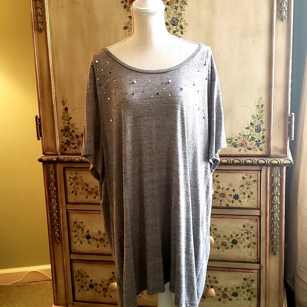 Ava & VivTop  Dressy Holiday Tee Beaded Pearl Plus 4X Grey NWT